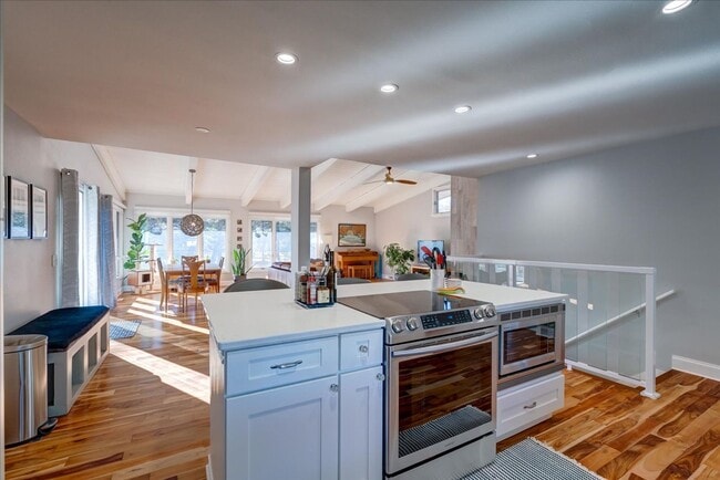 Building Photo - 5601 Russett Rd