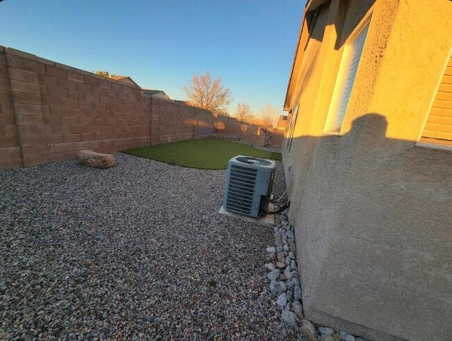 Building Photo - 2627 Sun Canyon Ln SW