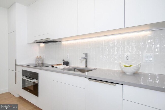 Building Photo - 304 Florida Ave NW