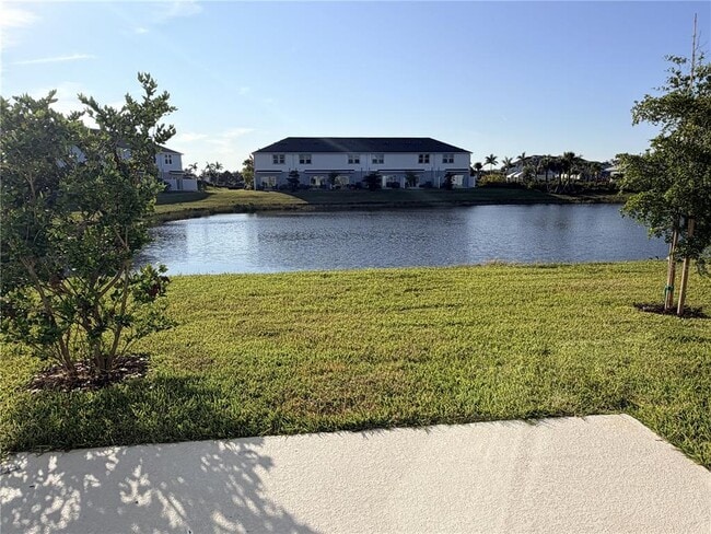 Building Photo - 15161 Cuzcorro Ct