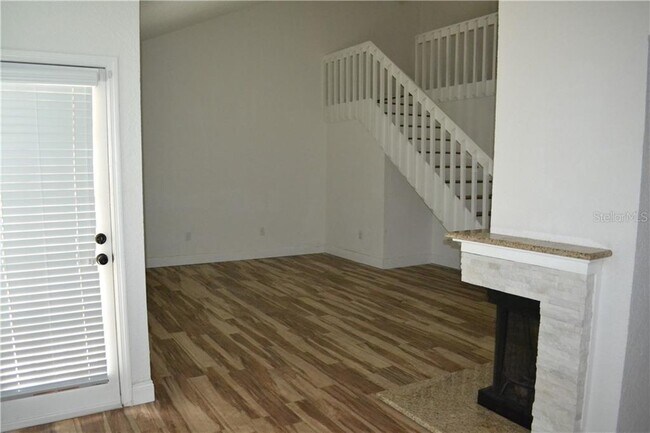 Building Photo - 603 Grenadine Ct