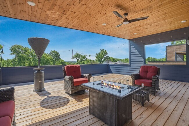 Building Photo - Luxury Nashville Retreat with Skyline & River Views | 4BR + Rooftop Entertainment Loft