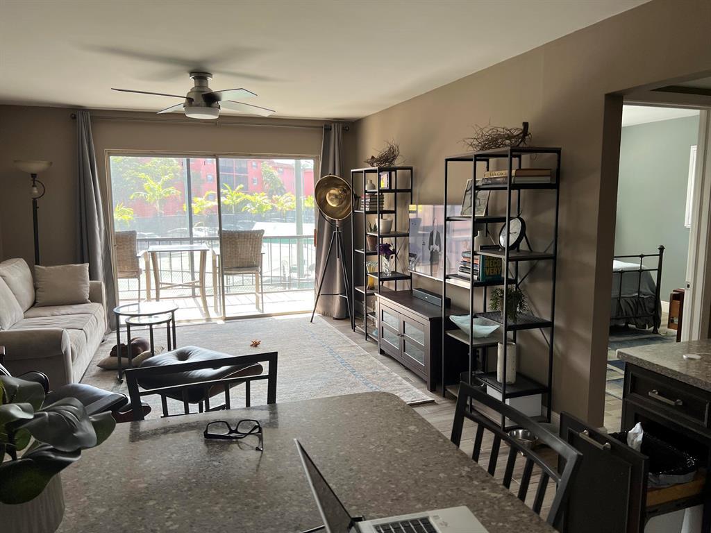 Building Photo - 630 Tennis Club Dr