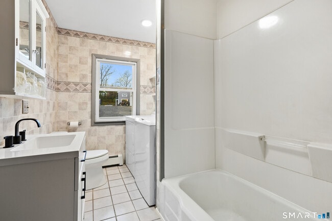 Building Photo - 56 Beaver Brook Rd