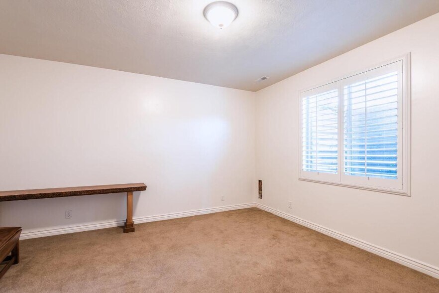 Building Photo - 1170 Eaglewood Loop