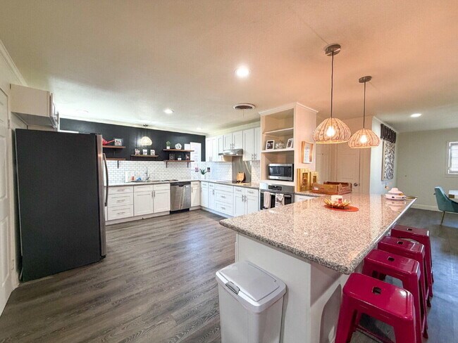 Building Photo - 3111 43rd St