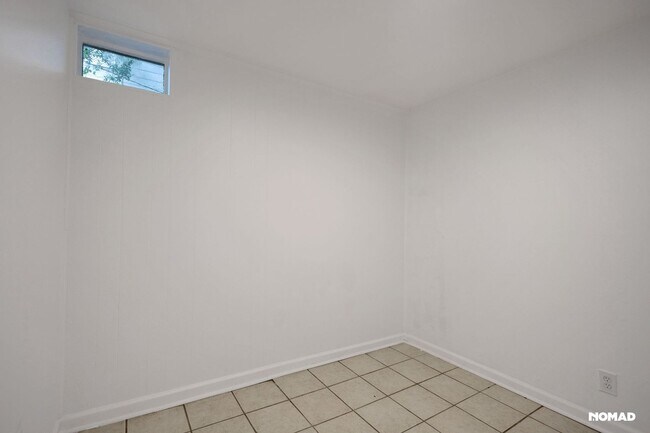 Building Photo - Charming 2BR Duplex in Jackson