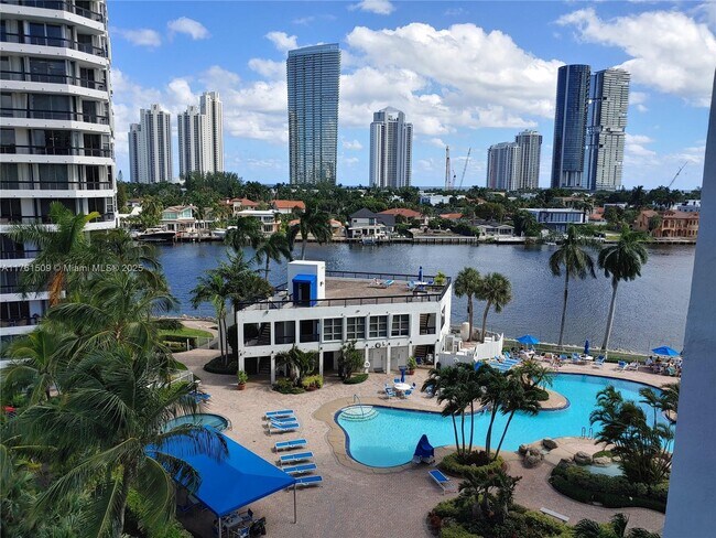 Primary Photo - 19101 NE 36th Pl