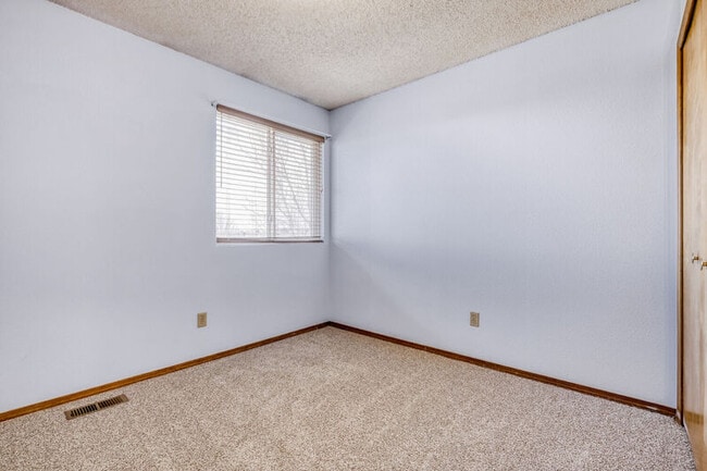 Building Photo - 6185 Wheatgrass Dr