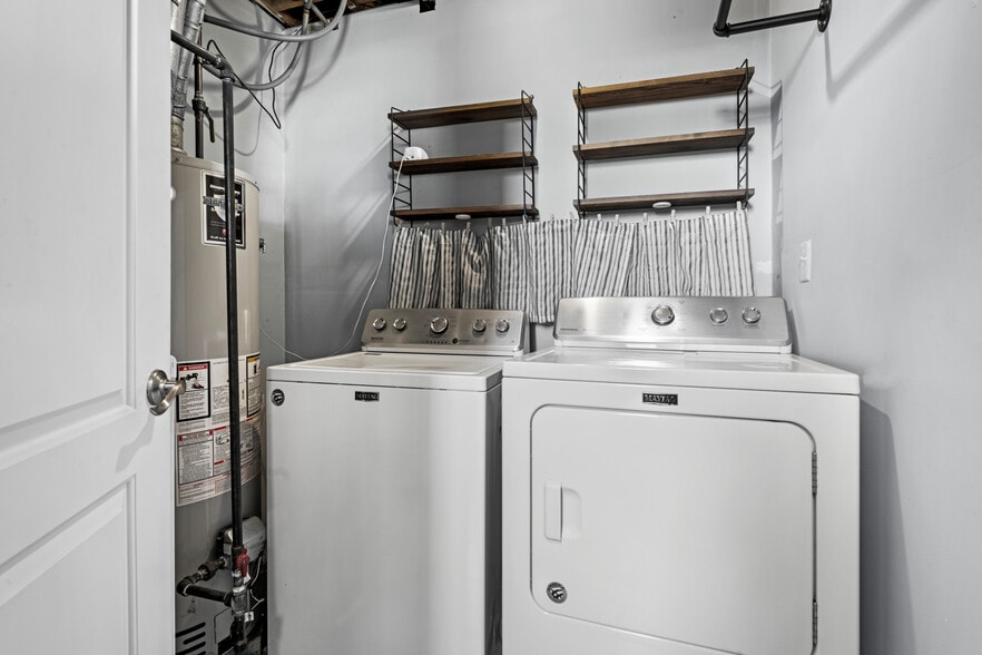 Building Photo - 6069 Northbend Dr