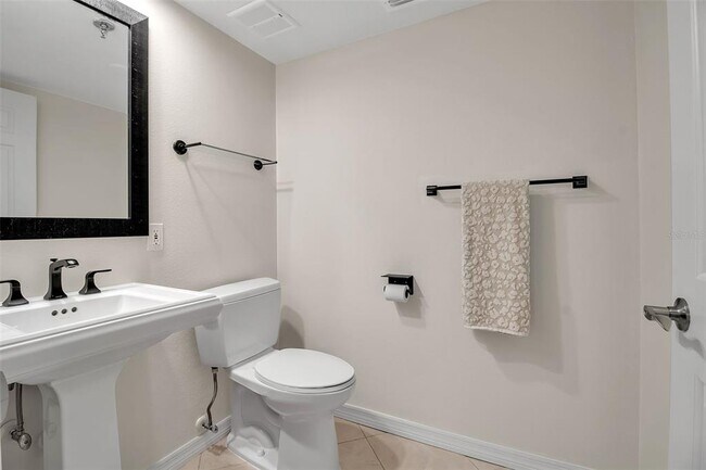 Building Photo - 1485 Gulf of Mexico Dr