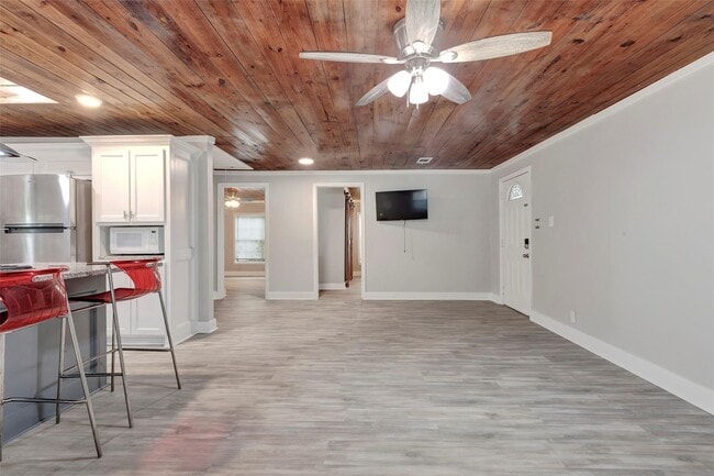 Building Photo - 618 Harvard St