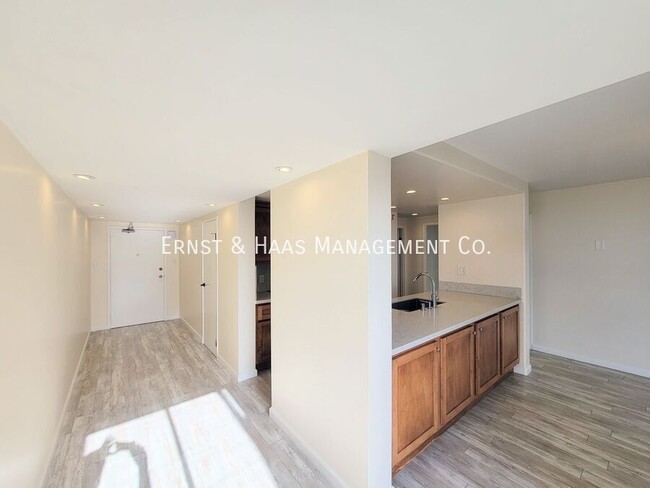 Building Photo - 2601 E Ocean Blvd