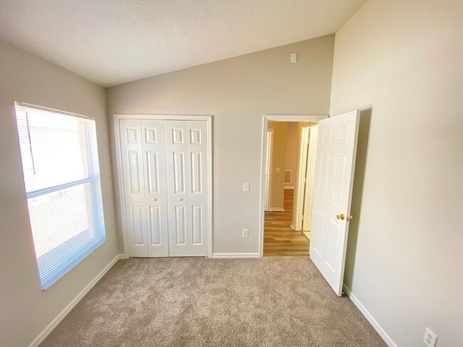 Building Photo - 132 Rose Hill Trail