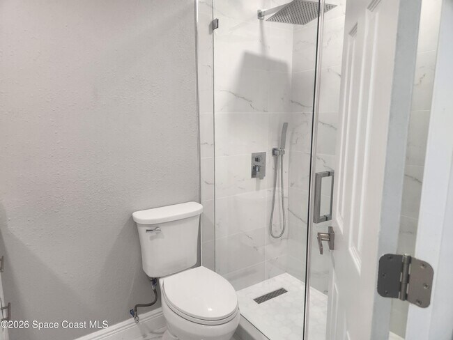 Building Photo - 4636 Four Lakes Dr