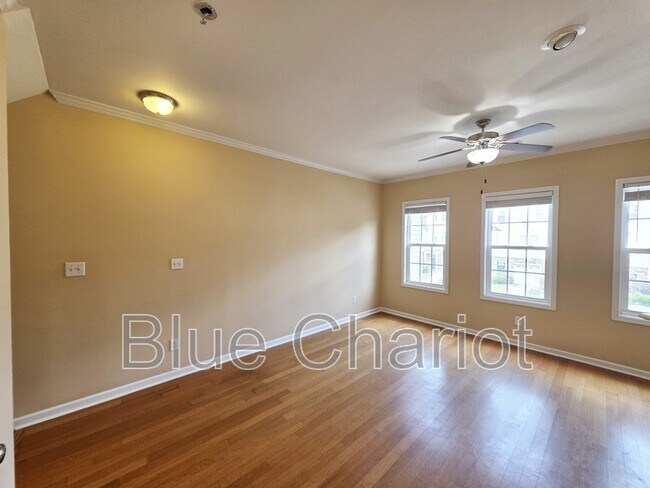 Building Photo - 650 Ganyard Farm Way