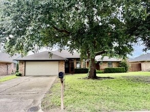 Building Photo - 17 Cimarron Dr