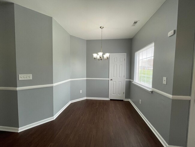 Building Photo - Lovely Single Family House with New Flooring & Paint! 2-Car Garage