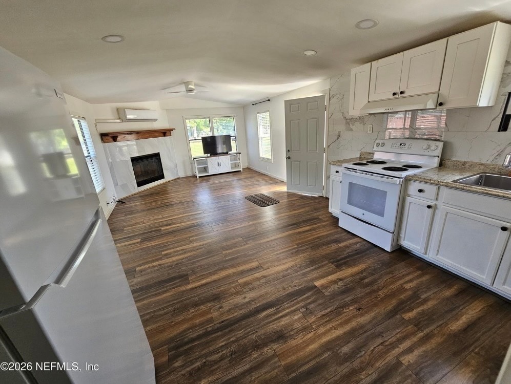 Building Photo - 3513 E Buffalo Ln