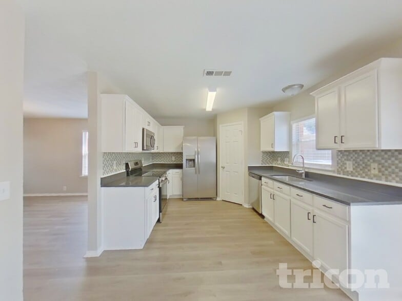 Building Photo - 1308 Stetson Trail