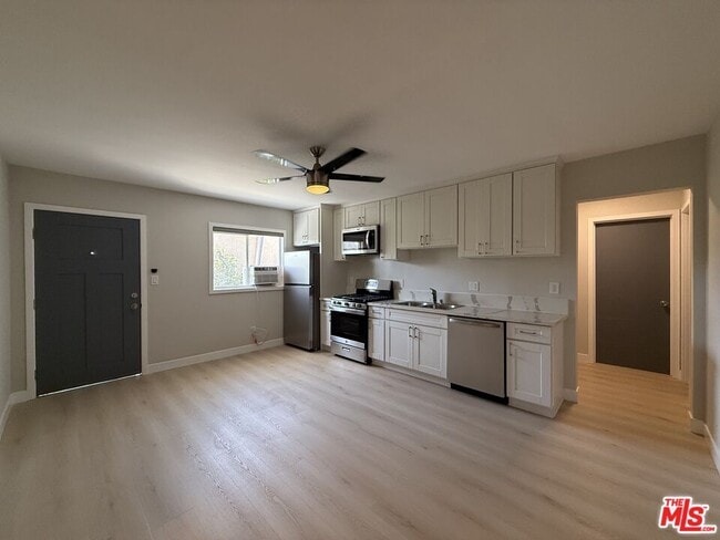 Building Photo - 1505 Cochran Ave