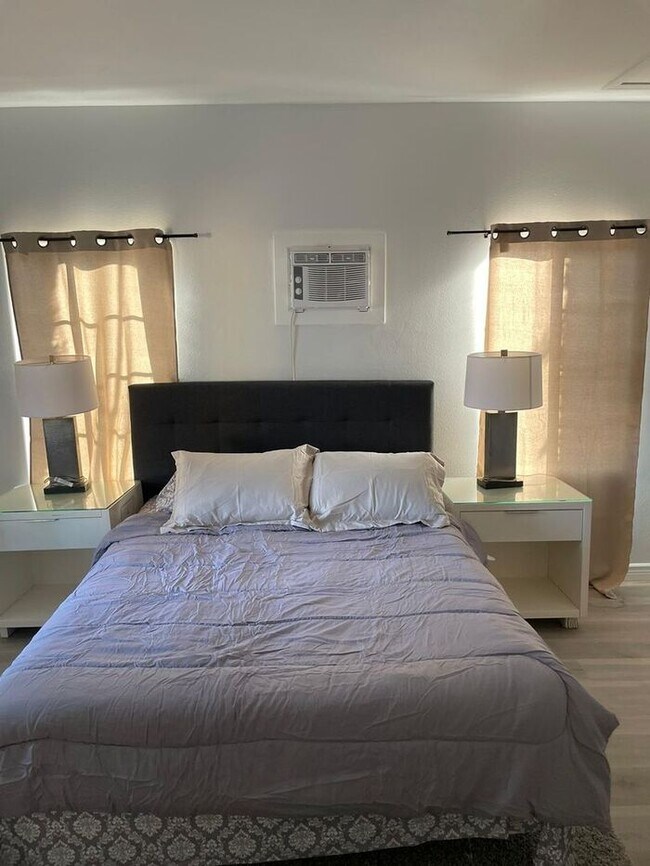 Building Photo - Fully Furnished House for Rent at 10953 Campbell Ave Riverside