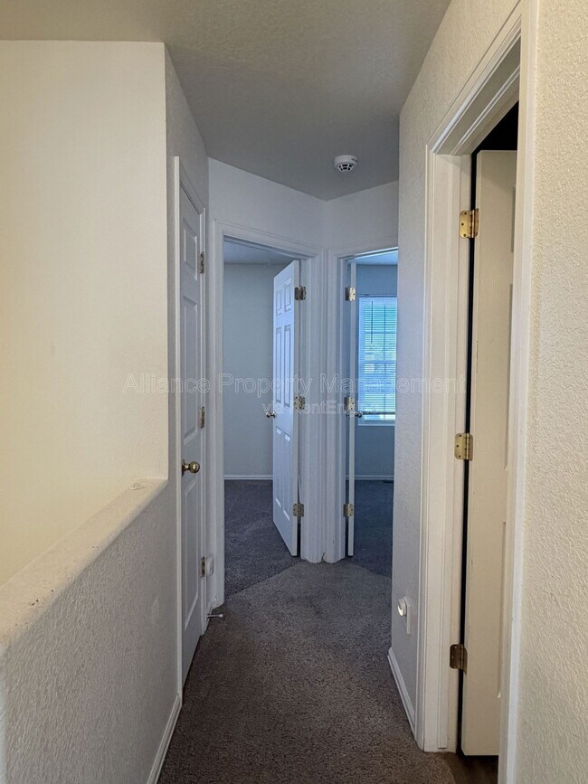 Building Photo - 6243 Riverdale Dr