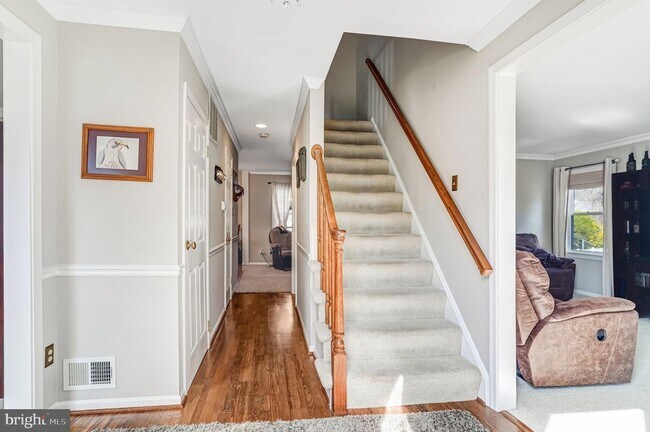 Building Photo - 6302 Shiplett Blvd