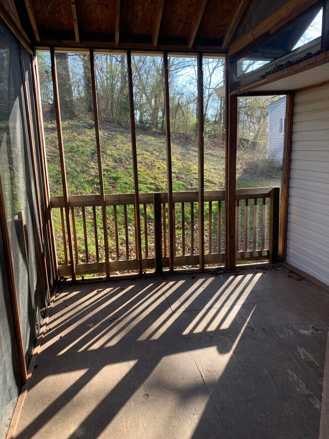 Building Photo - 9134 Westminister Cir Dr