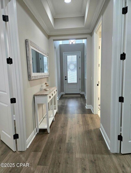 Building Photo - 8645 Weekend Dr