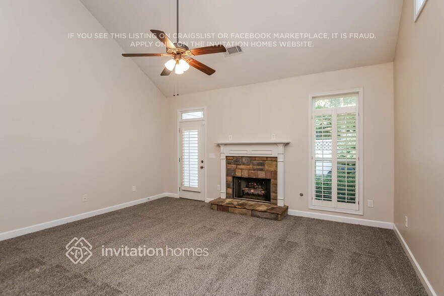 Building Photo - 607 Pringle Dr NE