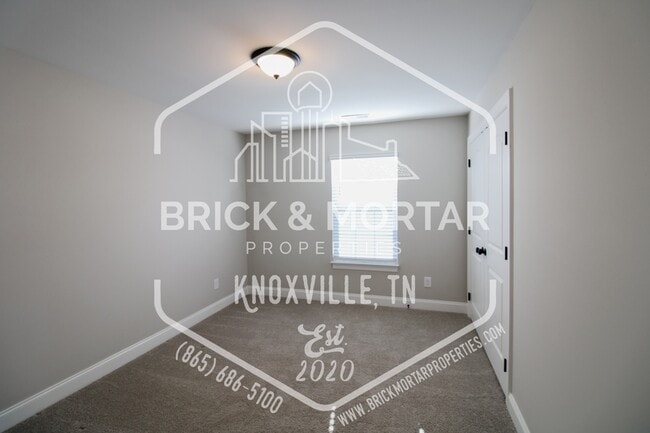 Building Photo - 1669 Spring Berry Ln