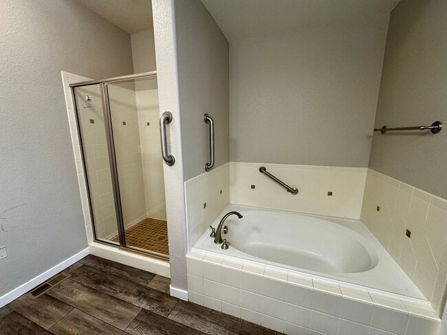 Building Photo - 2835 Elm Meadow View