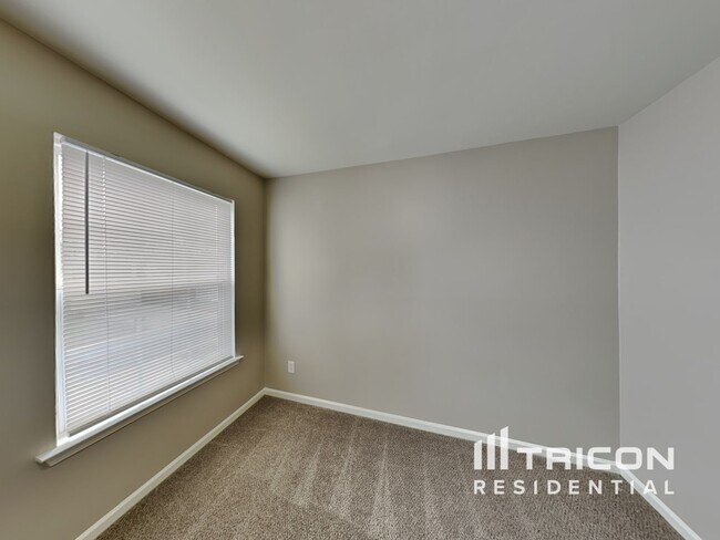 Building Photo - 106 Newport Dr
