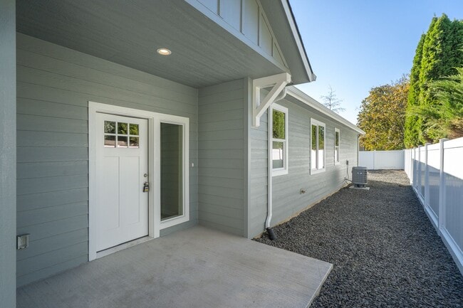 Building Photo - 4299 N Stout Ct