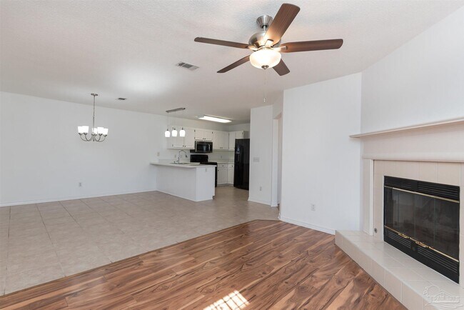 Building Photo - 25 Littleton St