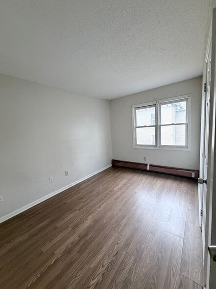 Building Photo - 92 Arch St