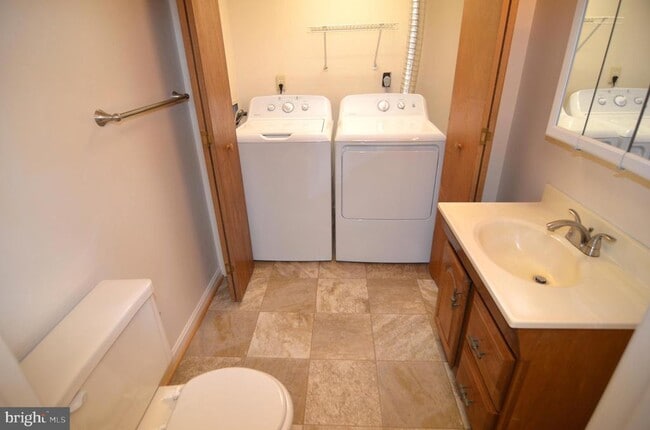 Building Photo - 22093 Spring Valley Dr