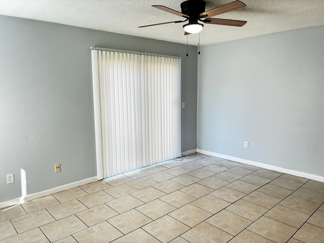 Building Photo - 5219 Plymouth St