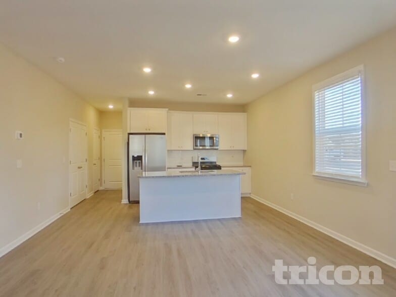 Building Photo - 2 Beautyberry St