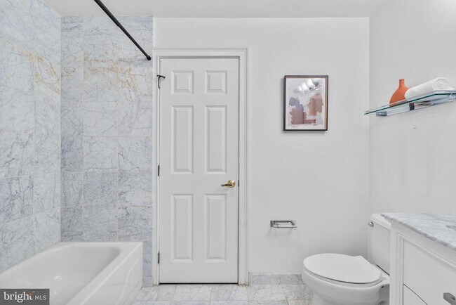 Building Photo - 1500 Chestnut St