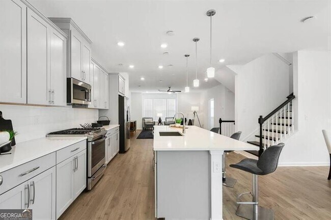 Building Photo - 1466 Halstead Pl