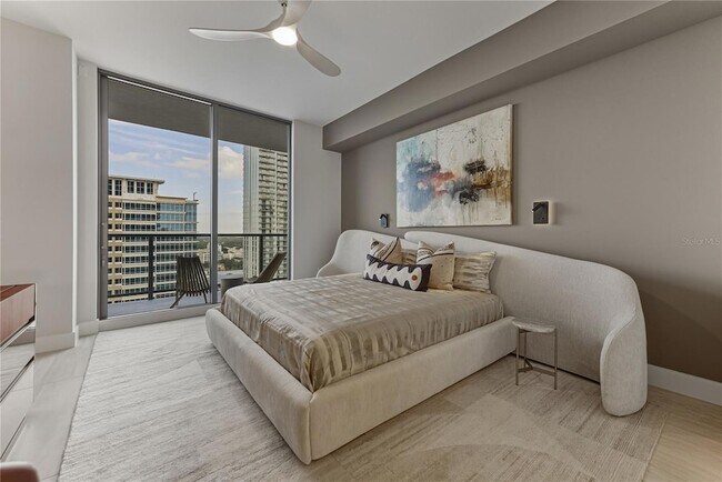 Building Photo - 275 1st Ave S