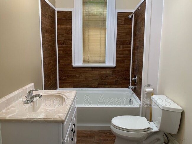 Building Photo - 845 E 400 S