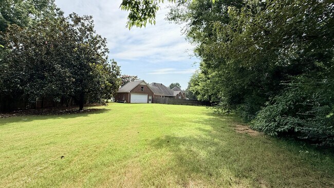 Building Photo - 113 Nobleton Ln NW
