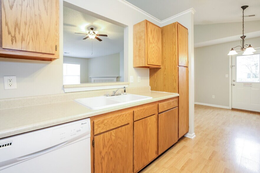 Building Photo - 280 Harts Ford Way