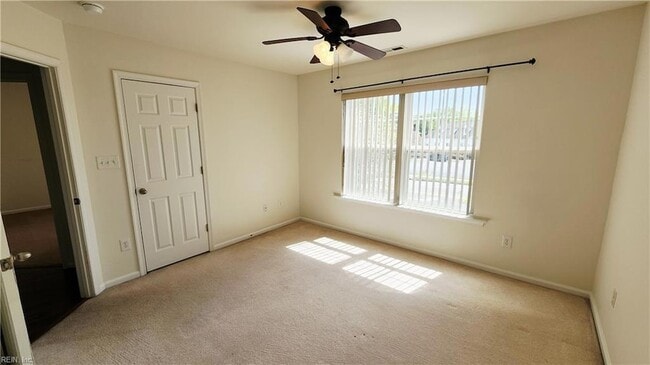 Building Photo - 805 Gem Ct