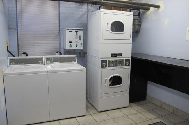Primary Photo - 1 Bed-Available Now