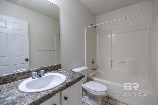 Building Photo - 2482 W Ashford Park Dr