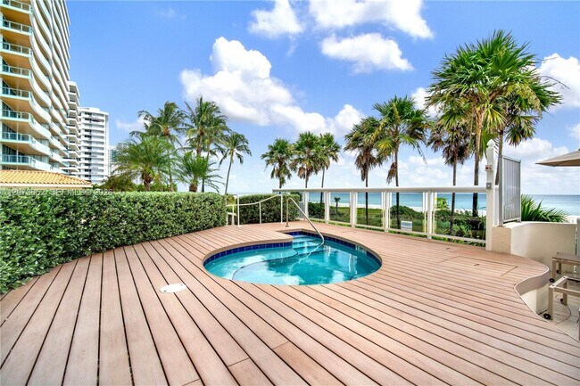 Building Photo - 5757 Collins Ave
